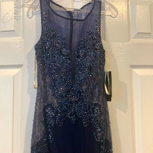 Basix black label navy king party dress. Sz 4 new with tag